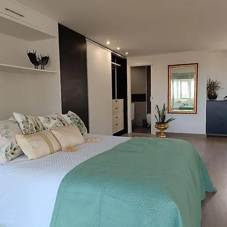 Apartment Spacious By The *