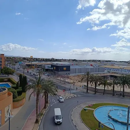 Spacious By The Apartment San Vicente Raspeig